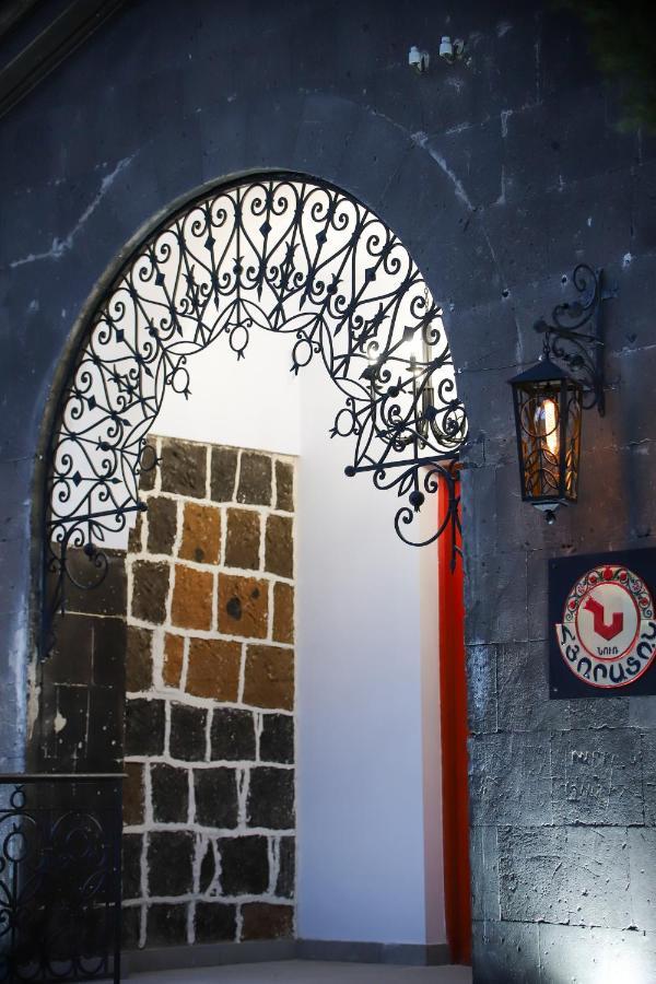 Nur Guest House Gyumri Bagian luar foto